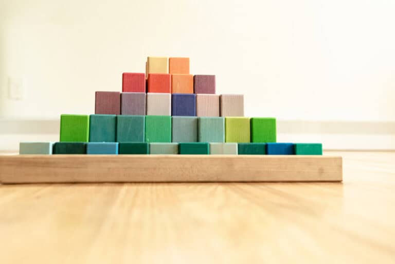 what is free play and what are the benefits for young children