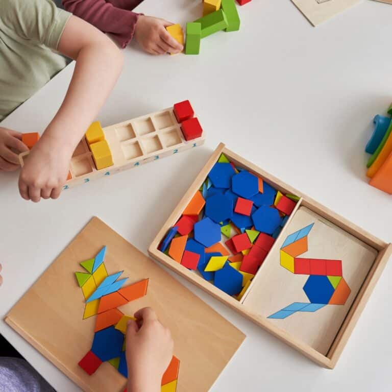 Montessori Parenting: A Guide to Raising Confident, Independent, and Curious Kids